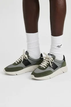 Genesis Vintage Runner