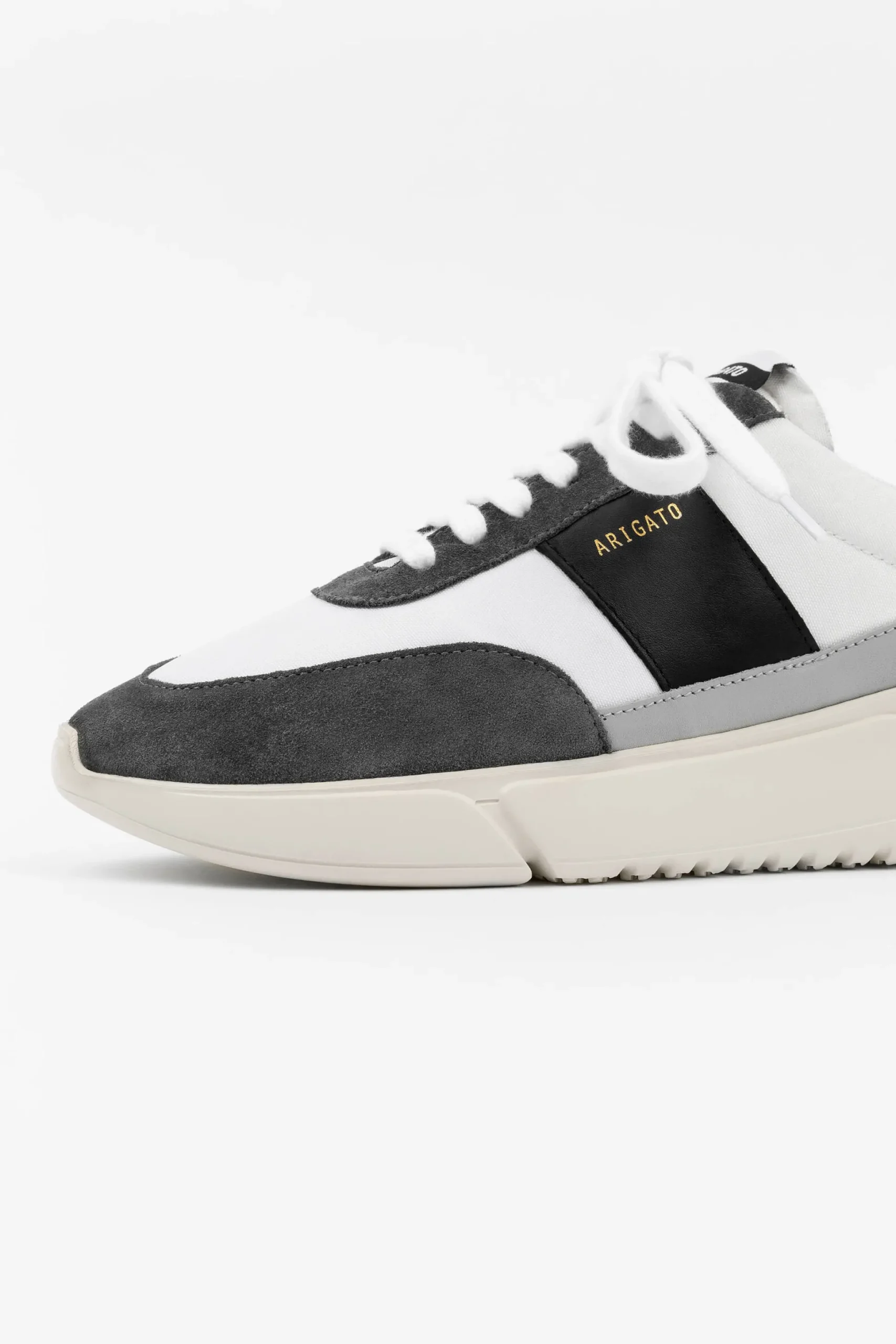 Genesis Vintage Runner