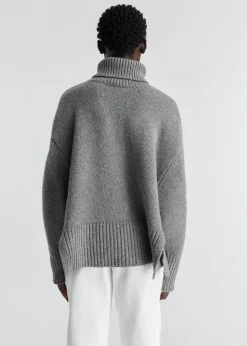 Remain Cropped Sweater